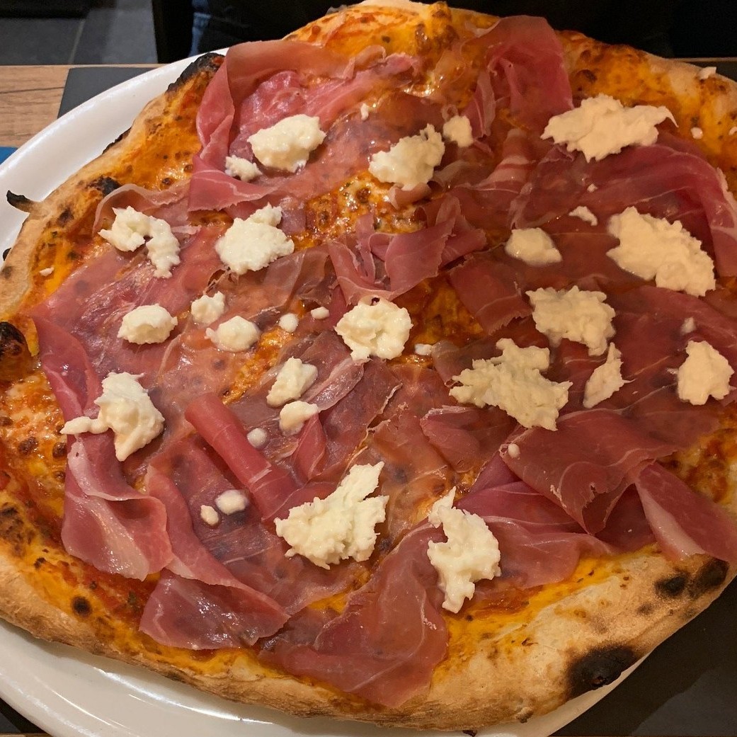 Pizza Zola e Parma jambon de Parme et gorgonzola